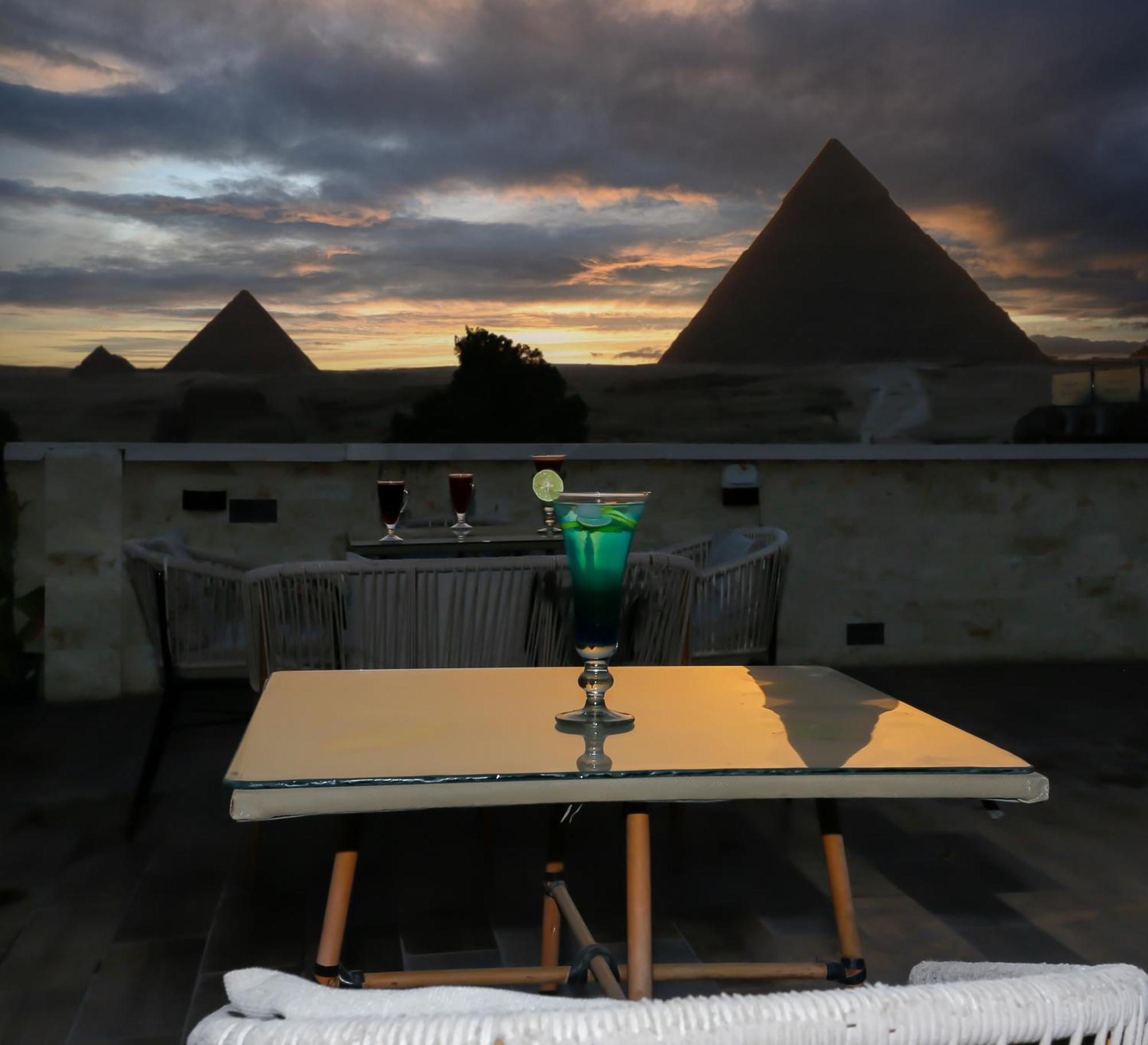 Pyramids Vista Inn Kafret el-Gabal Exterior foto